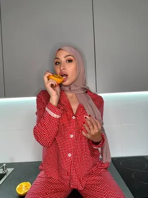 livesex.fan anna_kristal profile on OnlyFans in hijab category