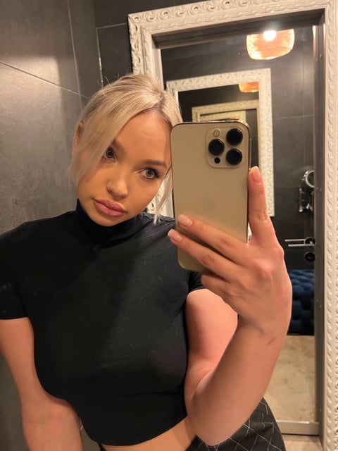 livesex.fan annabelmannamaa profile on OnlyFans in estonia category