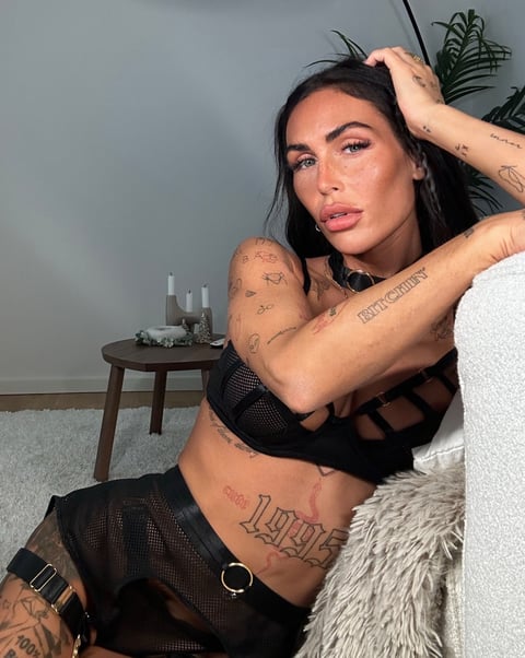 livesex.fan annaseneca profile on OnlyFans in denmark category