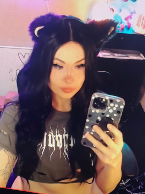 livesex.fan briis profile on OnlyFans in twitch-streamers category