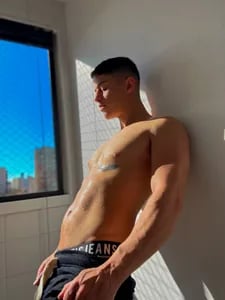 livesex.fan caroalvaro profile on OnlyFans in gay category