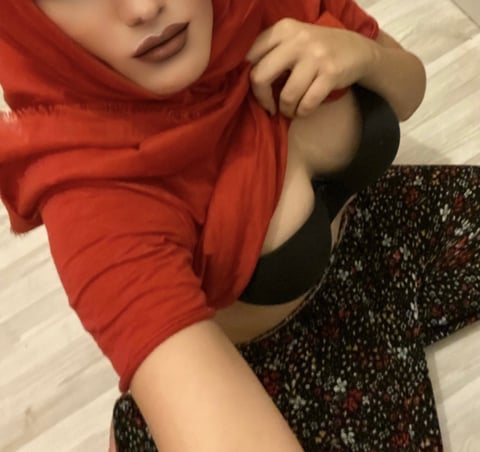 livesex.fan hijabbgirl profile on OnlyFans in hijab category