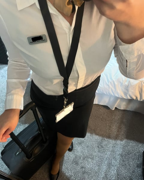 livesex.fan hothostieuk profile on OnlyFans in flight-attendant-air-hostess category