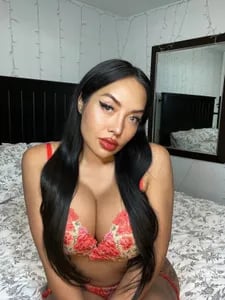 livesex.fan ladyboyzoey profile on OnlyFans in trans category