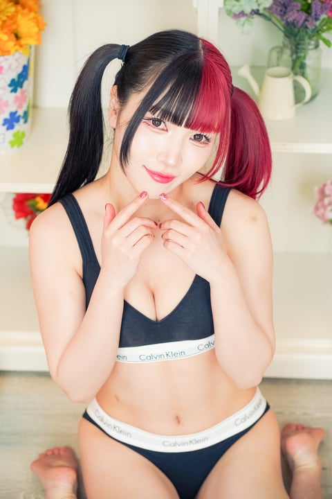 livesex.fan maki_itoh profile on OnlyFans in japan category