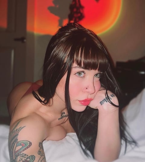 livesex.fan queenkalinxxx profile on OnlyFans in tattooed-girls category