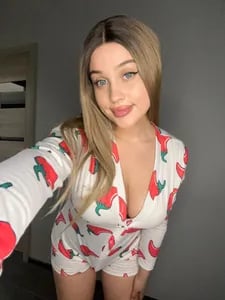 livesex.fan stellawilsonx profile on OnlyFans in big-dicks category