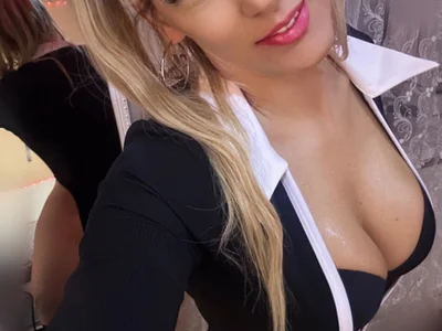stripchat LaraLuxx