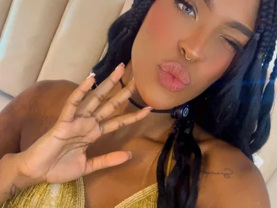 Emely_Deluxe video